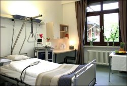 Patientenzimmer Augenbrauenlift Kassel